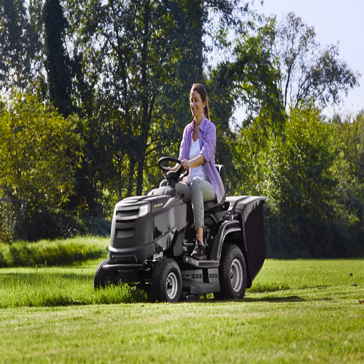 Tondeuse autoportee ejection arriere ALPINA AT4 84A 352 cm3 l.84 cm